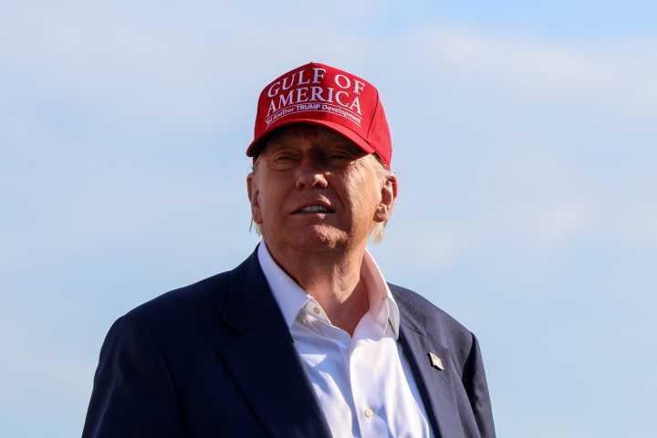 'It's a signal': Ex-Trump insider flags evidence president's plan is 'beginning to crack'