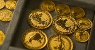 Gold prices soar to new records amid US government shutdown