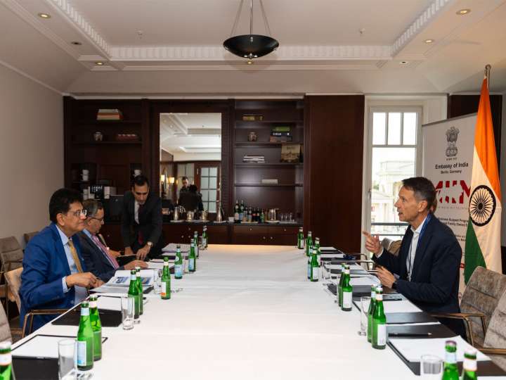 Piyush Goyal meets Airbus Chairman Rene Obermann