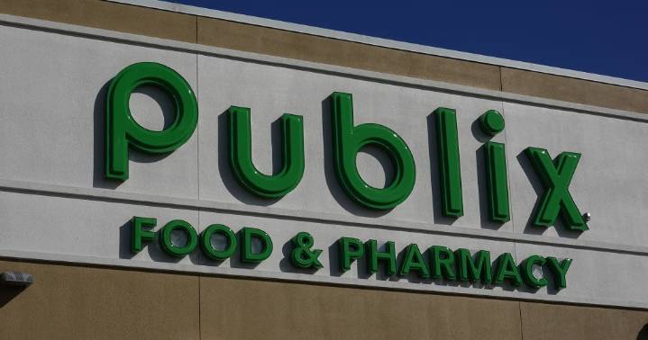 Publix to allow open carry in stores, prompting mixed reactions from shoppers