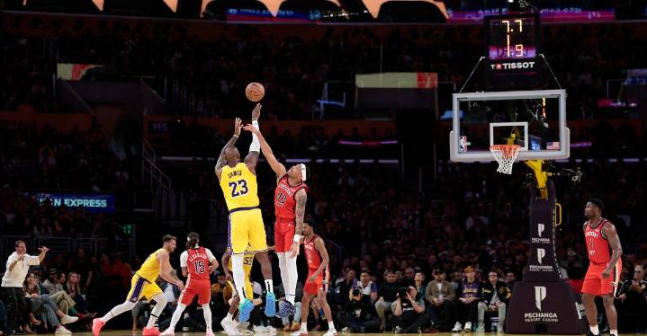LeBron James says he worked on catch-and-shoot 3-pointers this summer in preparation of playing with Luka Dončić