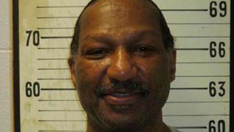 Child killer executed in Tennessee 'showed signs of life two minutes after his death'