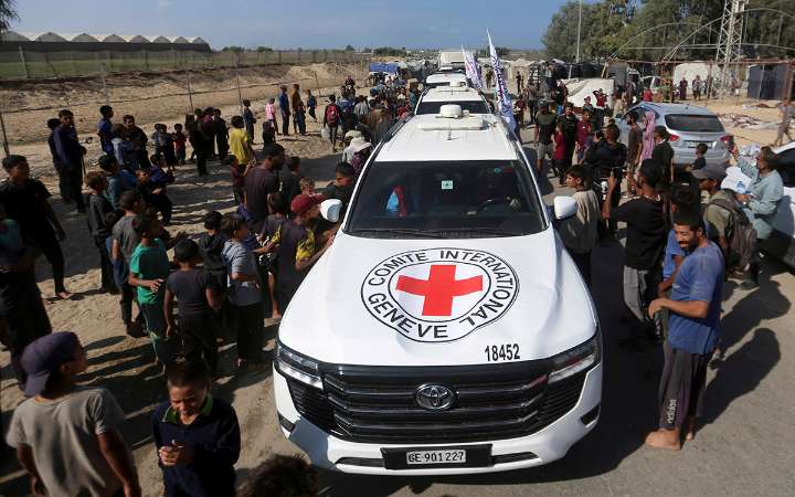 Israel identifica a los cuatro rehenes muertos entregados por Hamás en Gaza