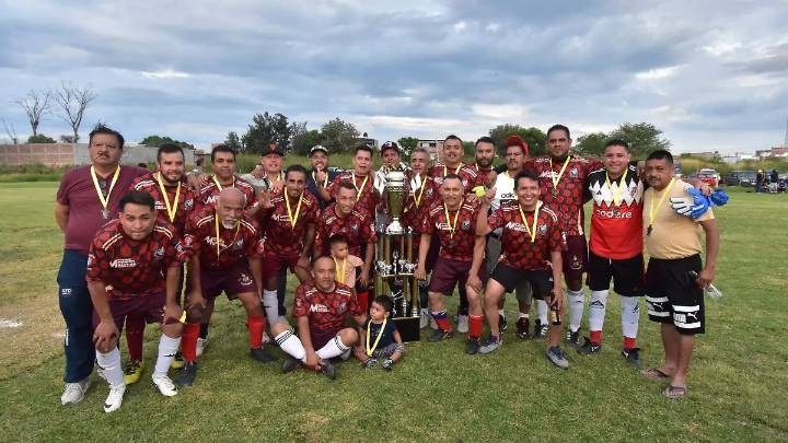 Paramount San Miguelito es el campeón en los Veteranos AMM