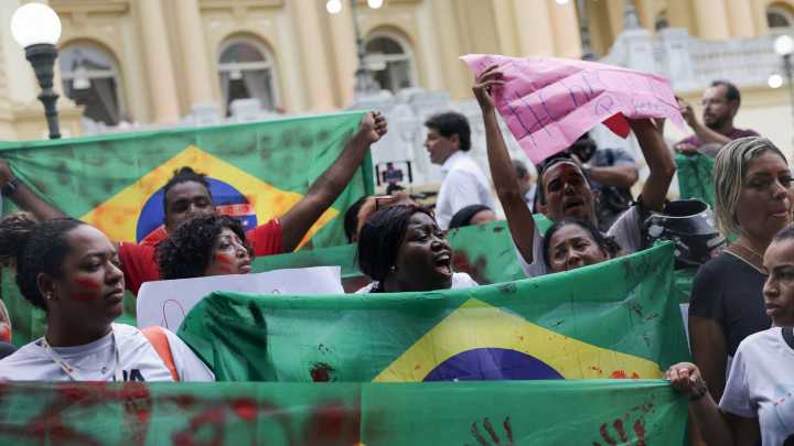 Protests in Brazil after more than 100 killed in police raids