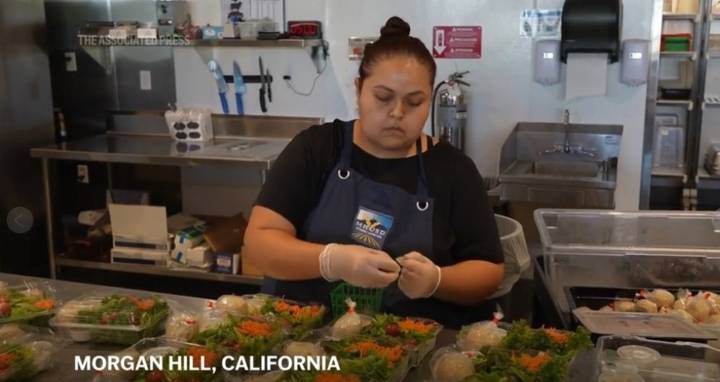 Nueva ley de California para mejorar la nutrición escolar busca eliminar gradualmente alimentos ultraprocesados