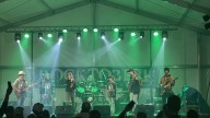 El rock se cuela por los muros del castillo de la villa de Aínsa