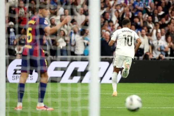 Pasa Real Madrid sobre el Barcelona y consolida liderato