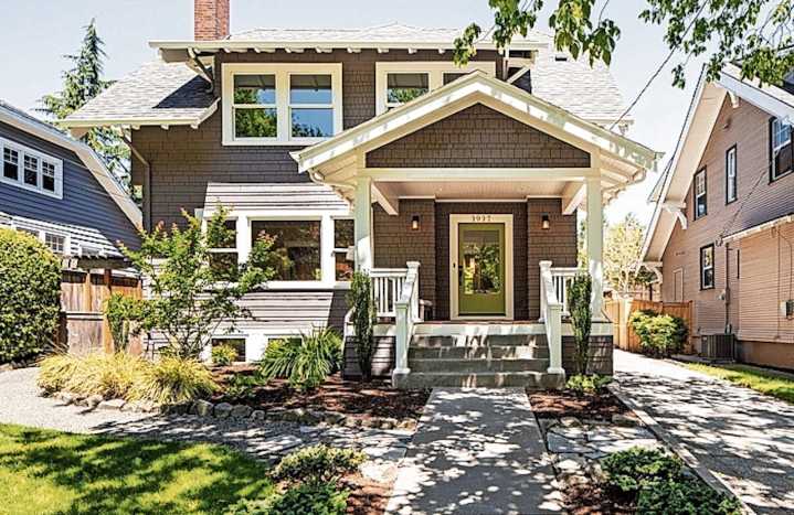 Average 30-year mortgage falls to lowest rate in more than a year