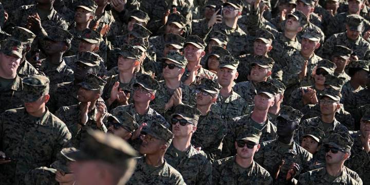 This mysterious billionaire and top Trump backer is behind a $130 million donation to pay troops during the government shutdown, report says