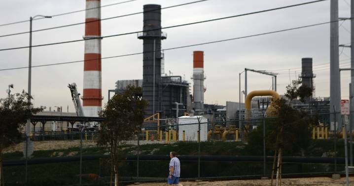 LA’s oceanfront power plant is a test of clean energy ambitions in the Trump era