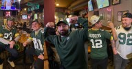 Packers fans at Steny's in Milwaukee show love for Rodgers despite him playing for Steelers