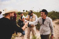 Celebra Daniel Giménez Cacho alianza entre gobierno SLP y sociedad para frenar despojo de tierras
