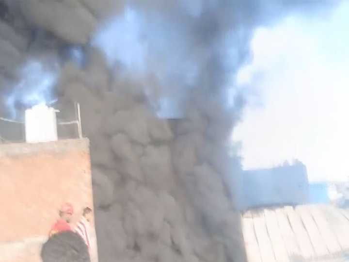 Fire breaks out at metro warehouse in Kanpur