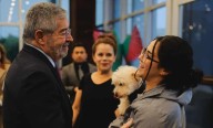 Llegan a México los seis mexicanos detenidos en Israel; los recibe Juan Ramón de la Fuente