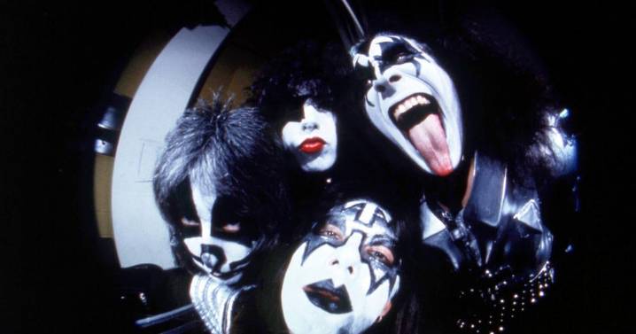 Gene Simmons, Paul Stanley, Pearl Jam mourn Kiss founding member Ace Frehley