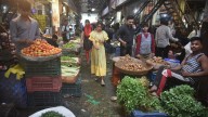 Navi Mumbai News: Leafy Vegetable Prices Soar At Vashi's APMC Market Amid Floods And Supply Shortages