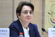 Alarmas funcionaron durante robo de joyas en el Louvre, asegura directora del museo