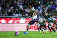 Saca Pumas empate de León y siguen vivos en el torneo