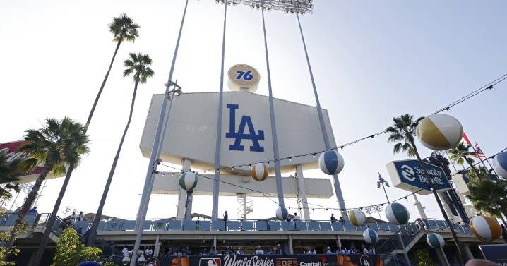 Contributor: How Trump's antagonism of Canada is affecting this year's World Series