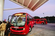 Mejoran transporte al CUCBA con nuevas unidades de transporte
