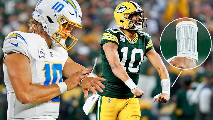 Why some NFL QBs use play-sheet wristbands and others don't