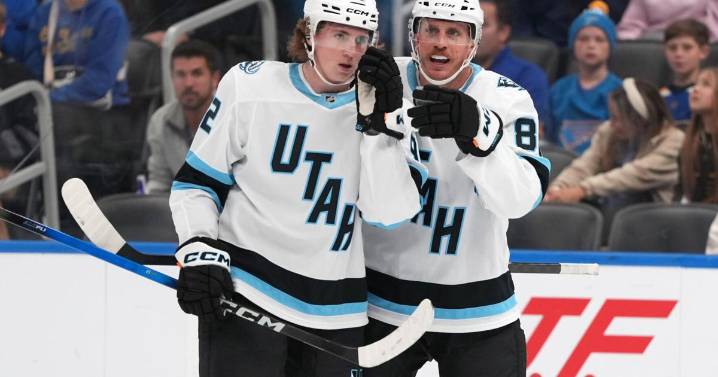 Logan Cooley has natural hat trick in 1st period, Mammoth hold off Blues 7