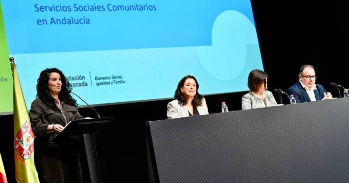 Los servicios sociales de Andalucía, a debate en la costa de Granada