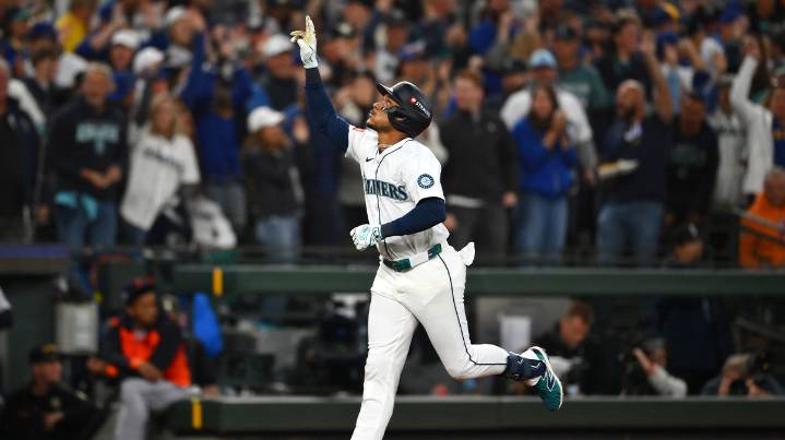 Mariners’ Jorge Polanco activates playoff mode with 2 HRs against Tarik Skubal