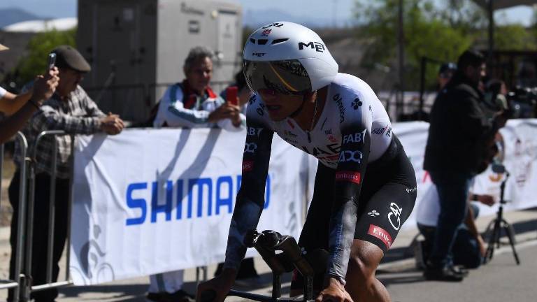 Isaac del Toro conquista la contrarreloj del Nacional de Ciclismo 2025 en Ensenada