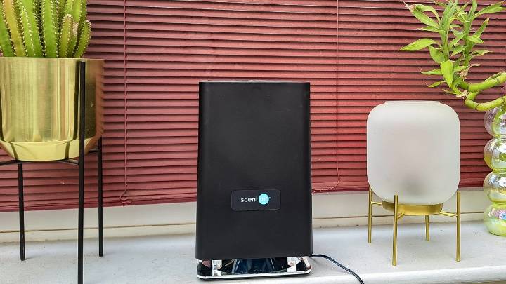 I tried this smart scent diffuser and I’m never going back to burning candles again