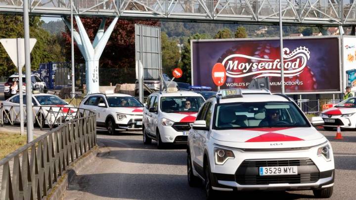 Más de mil taxistas de toda Galicia se manifestarán contra los VTC el día 29 en Santiago