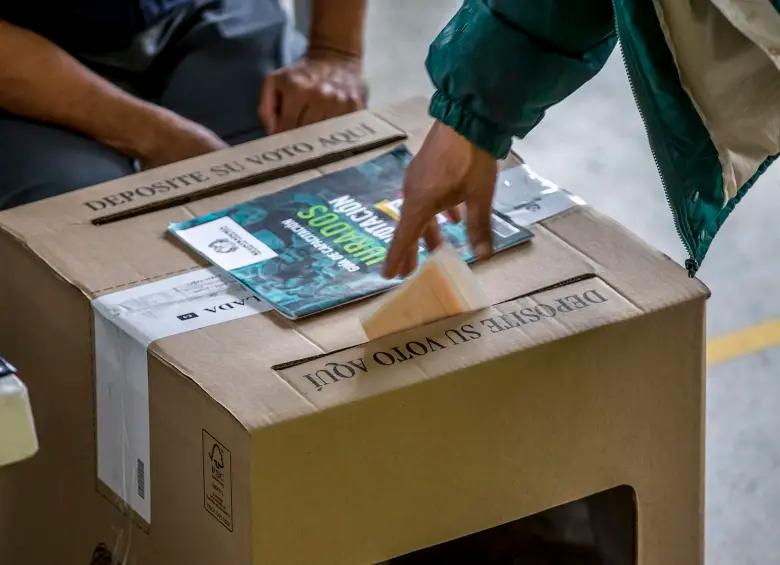 Aprobado en primer debate proyecto que prohíbe que familiares de alcaldes y gobernadores se lancen al Congreso