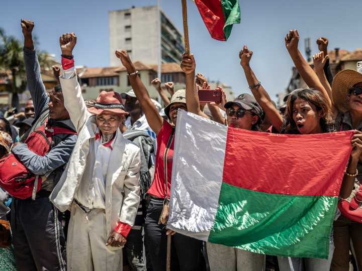 Madagascar president dissolves parliament after fleeing army