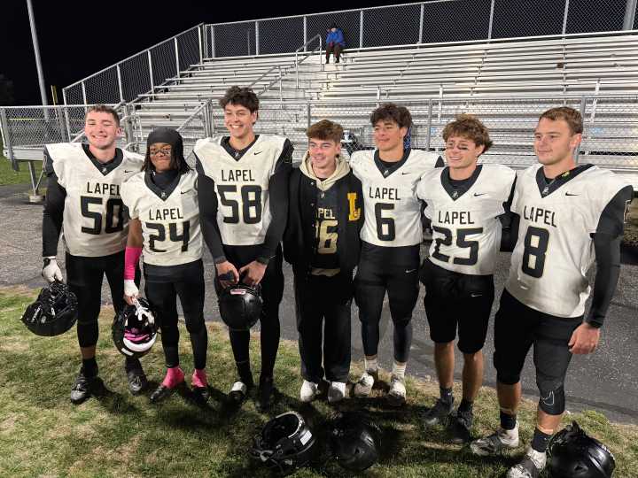 Lapel community rallies behind undefeated Bulldogs in historic football season
