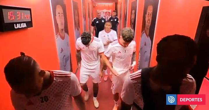 La potente arenga de Alexis Sánchez que motivó al Sevilla a golear al Barcelona: "¡Todos familia!"