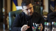 Zelenski quiere subirse a la "ola Trump" para acabar con la guerra contra Rusia