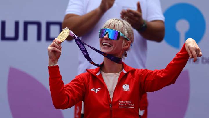 From hospital bed to becoming world champion – just another day for paralympic club thrower Roza Kozakowska