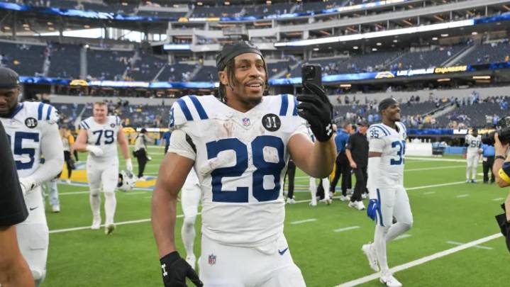 Colts' Jonathan Taylor has matched a recent NFL record that he himself set in 2021