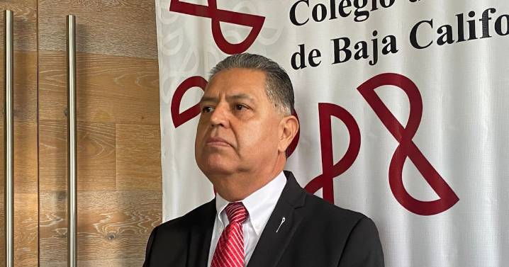 Carga fiscal “asfixia” a empresas; urgen cultura contributiva y menos regulación