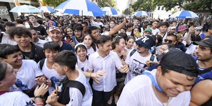 Día de la Lealtad: Kicillof envía representantes a la caravana por CFK, pero prepara su propia actividad