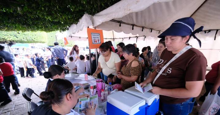 Tototlán recibe apoyo comunitario tras inundaciones con jornada de salud y servicios integrales
