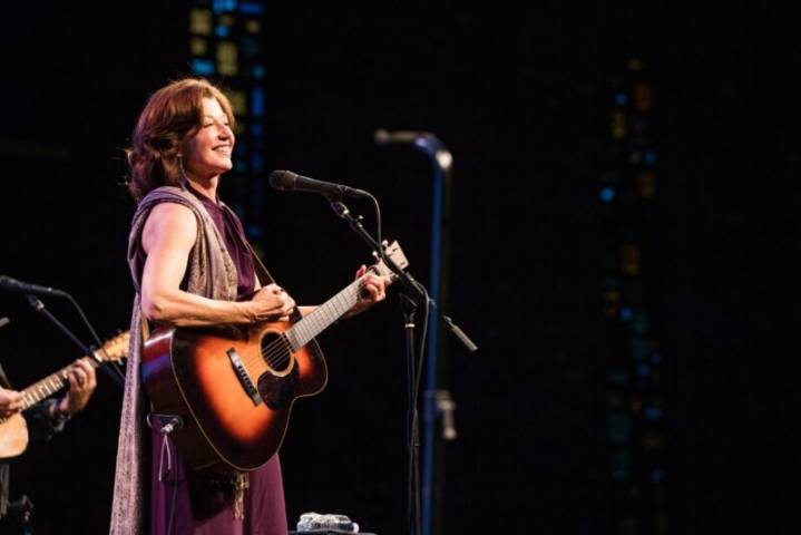 Amy Grant to Flip the Switch at The Grand Ole Opry
