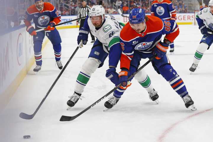 Oilers find scoring touch, hold off Canucks - The Rink Live | Coverage of youth, junior, high school and college hockey