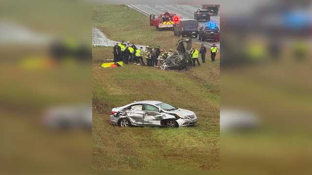 Plane crashes on Interstate 195 in Dartmouth