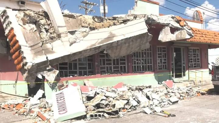 Explosión y colapso de marquesina en carnicería de Matamoros