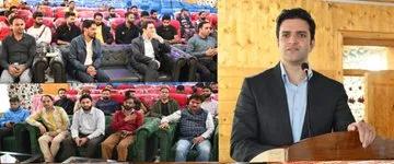 Kulgam district administration felicitates media persons