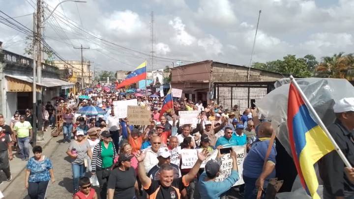 Roban en casa de una docente que salió a protestar por mejor salario