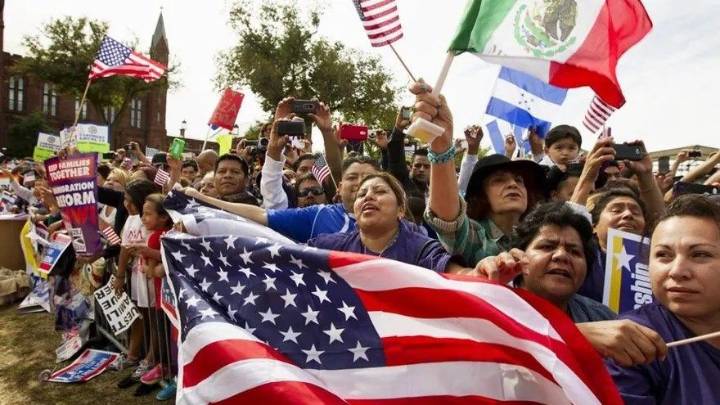 Uno de cada cinco habitantes de EE.UU. es latino por primera vez en la historia