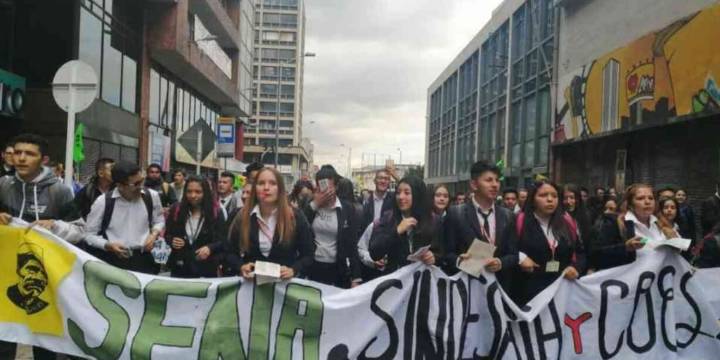 Paro nacional en el Sena pone en riesgo formación de miles de aprendices: estas son las peticiones del sindicato